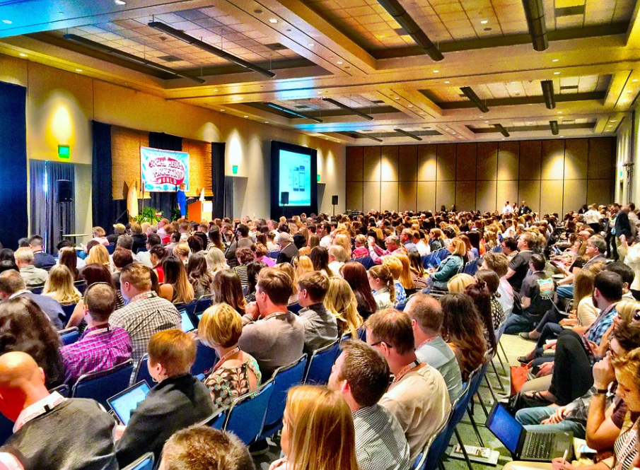 How to Choose the Right Keynote Speaker for Your Event